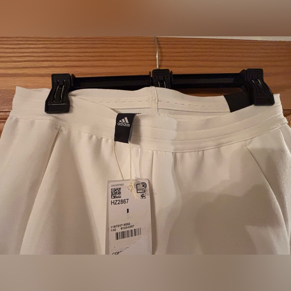 Adidas Women's White Tracksuit Set XL Hoodie and L joggers NWT! - Picture 11 of 13